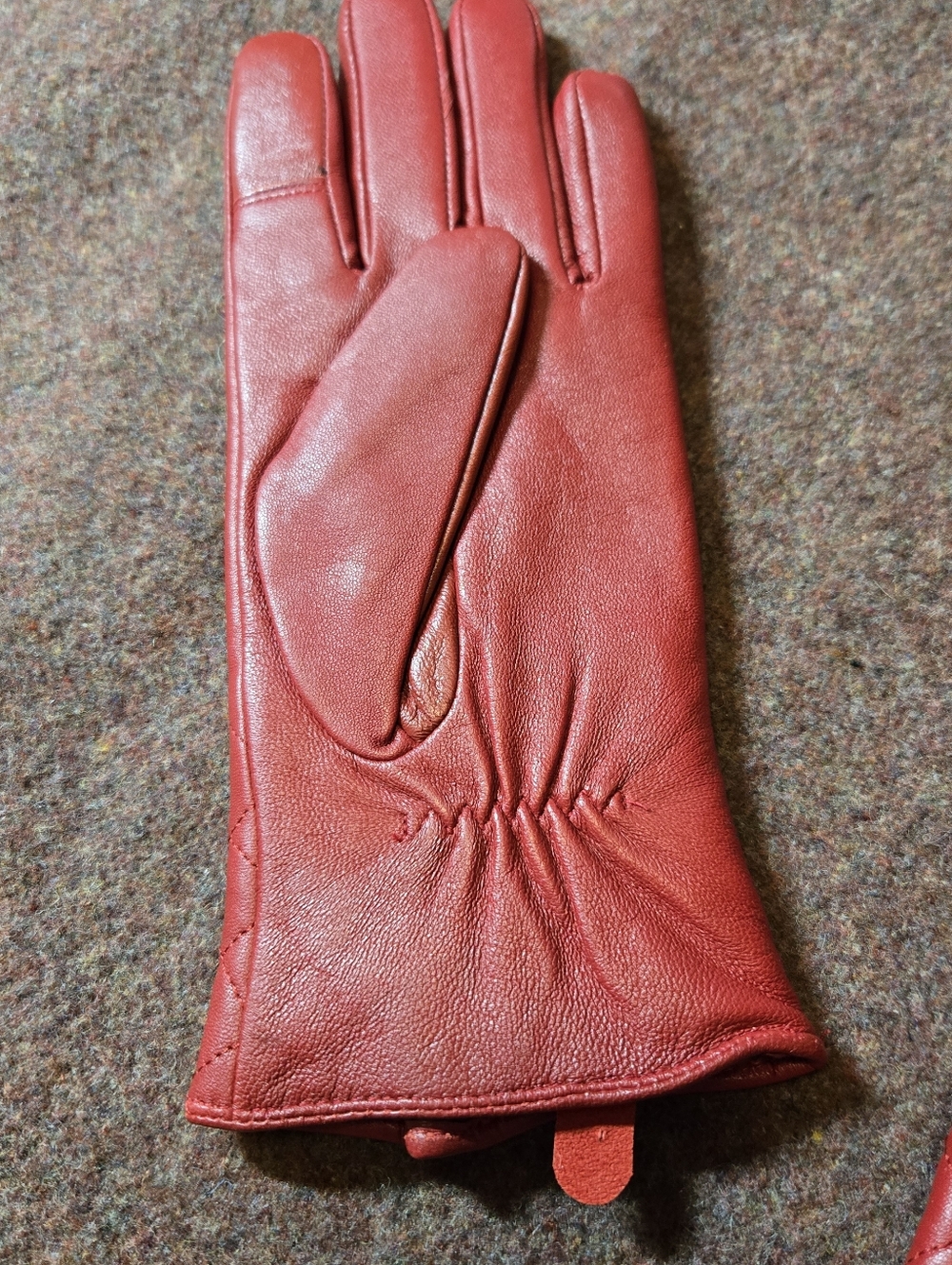 Faux Leather Red Gloves By Excelled Size Large With Goldtone Zippers - Picture 3 of 5